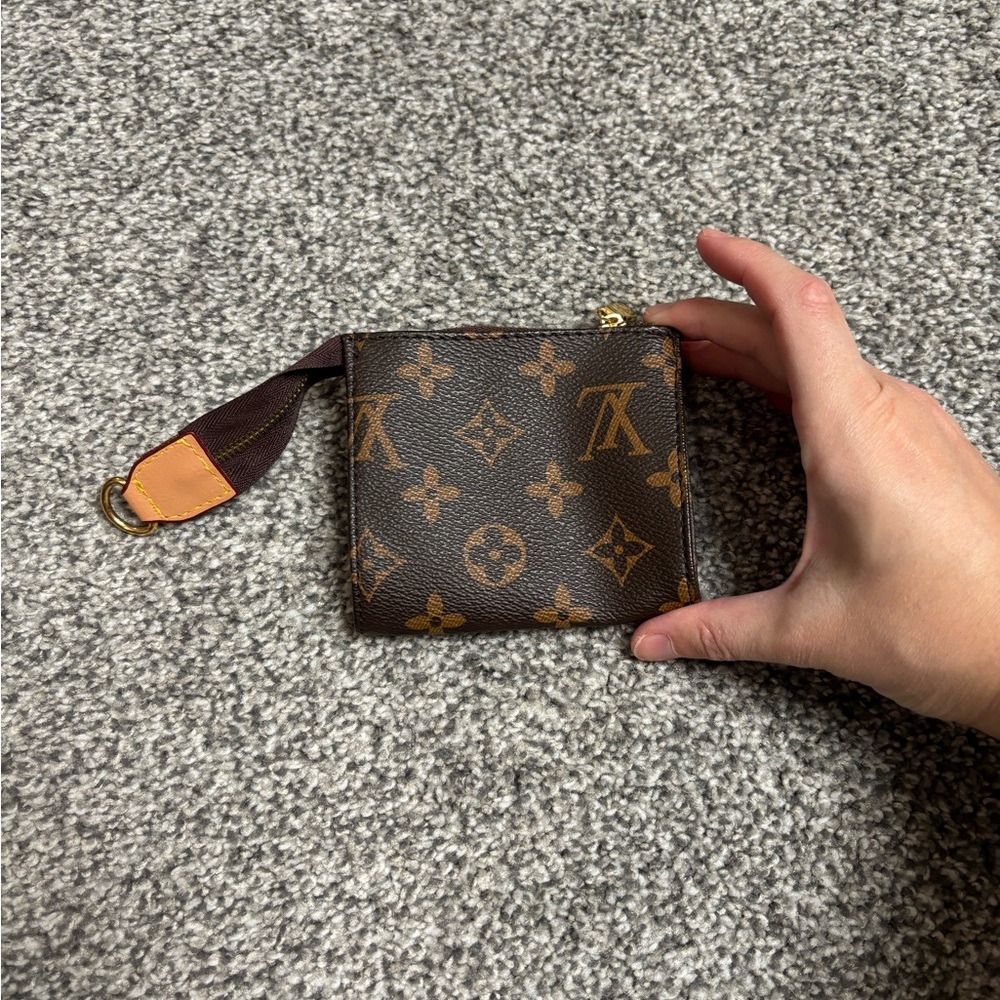 Louis Vuitton Monogram Pouch - Picture 2 of 6